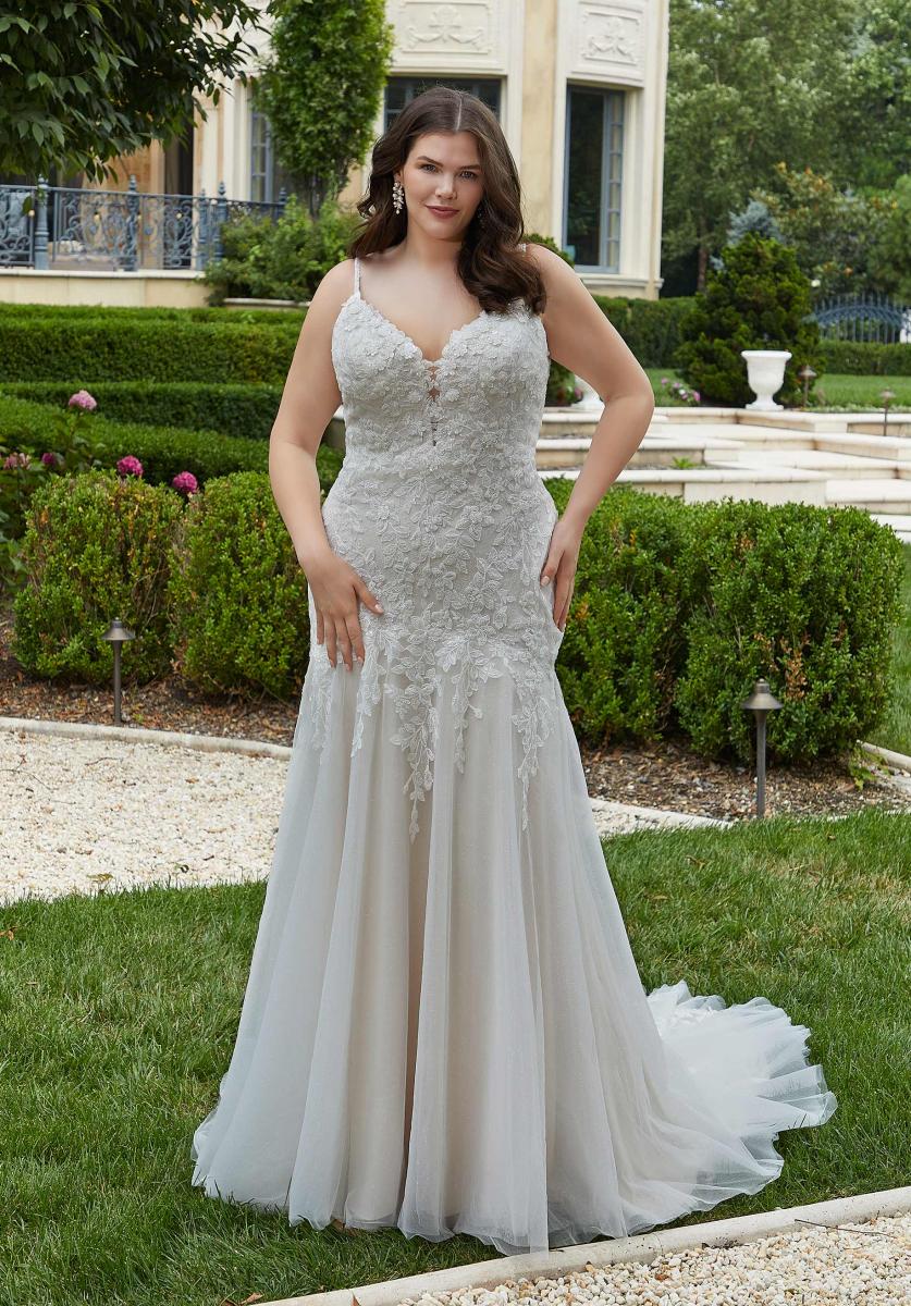 Curvy Brides