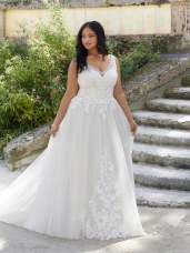 Curvy Brides